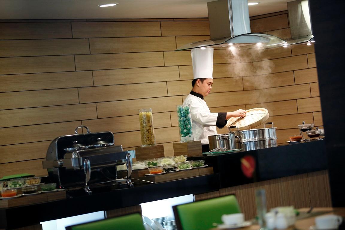 Hotel Santika Kelapa Gading Jakarta Ngoại thất bức ảnh