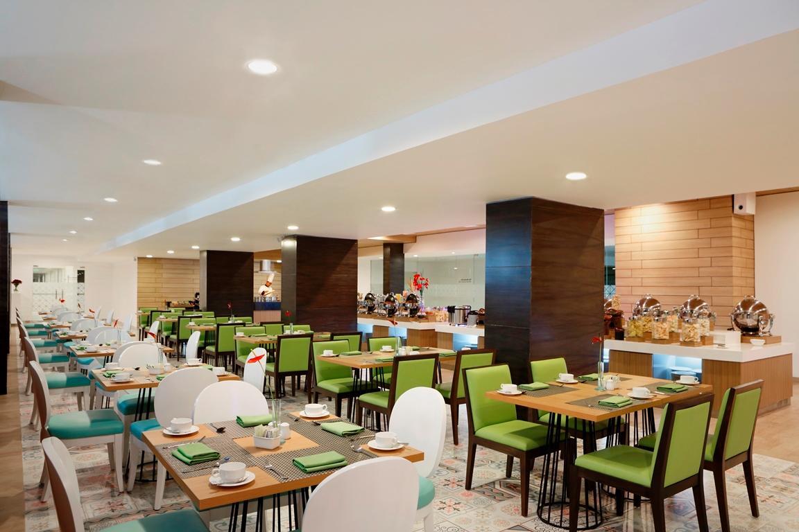 Hotel Santika Kelapa Gading Jakarta Ngoại thất bức ảnh