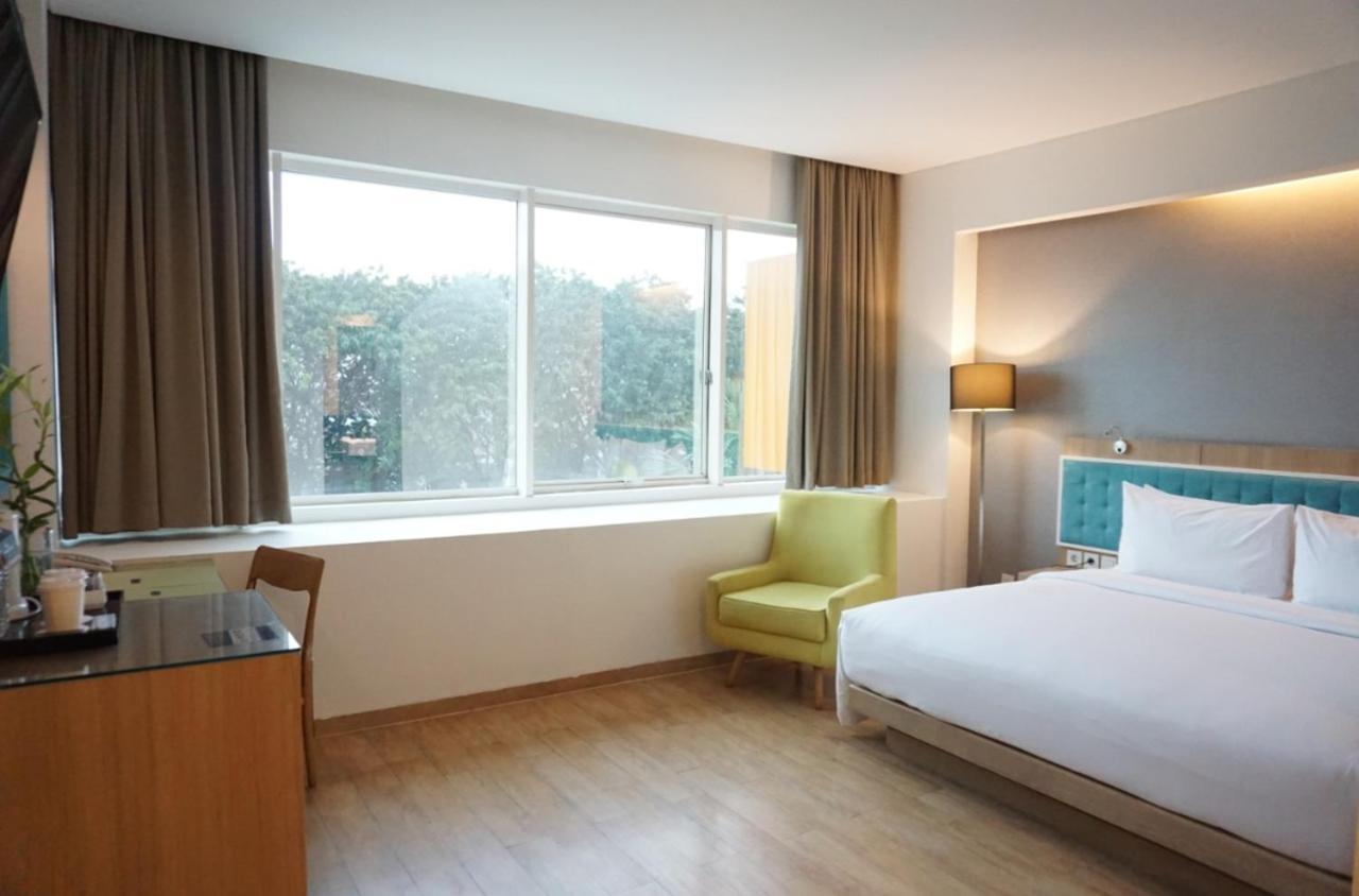 Hotel Santika Kelapa Gading Jakarta Ngoại thất bức ảnh