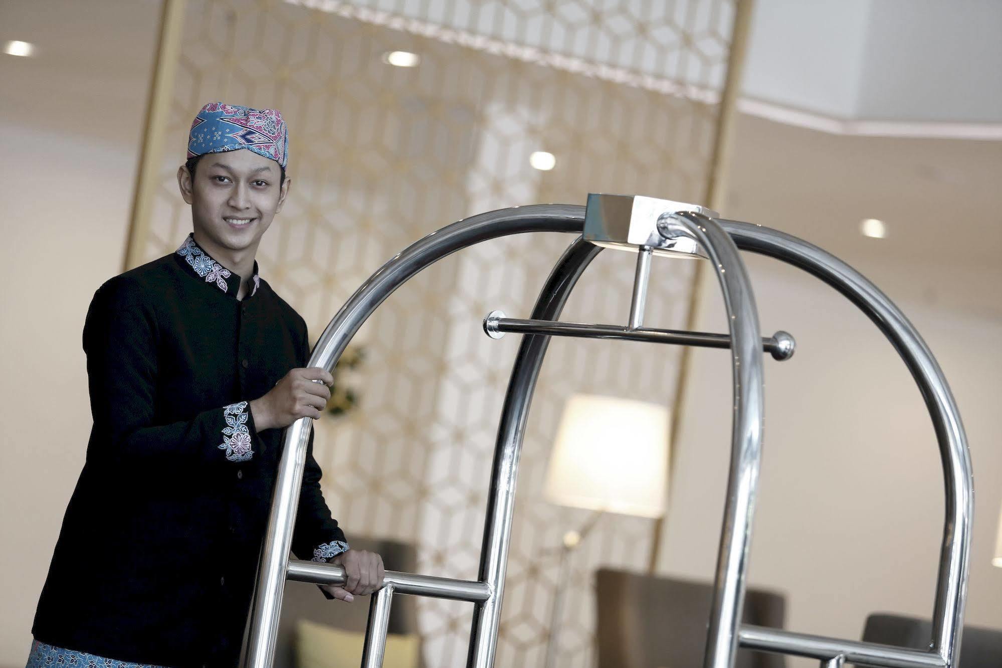 Hotel Santika Kelapa Gading Jakarta Ngoại thất bức ảnh