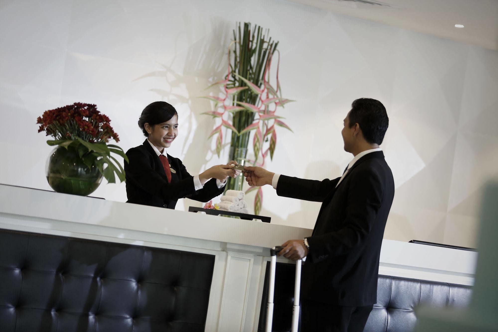 Hotel Santika Kelapa Gading Jakarta Ngoại thất bức ảnh